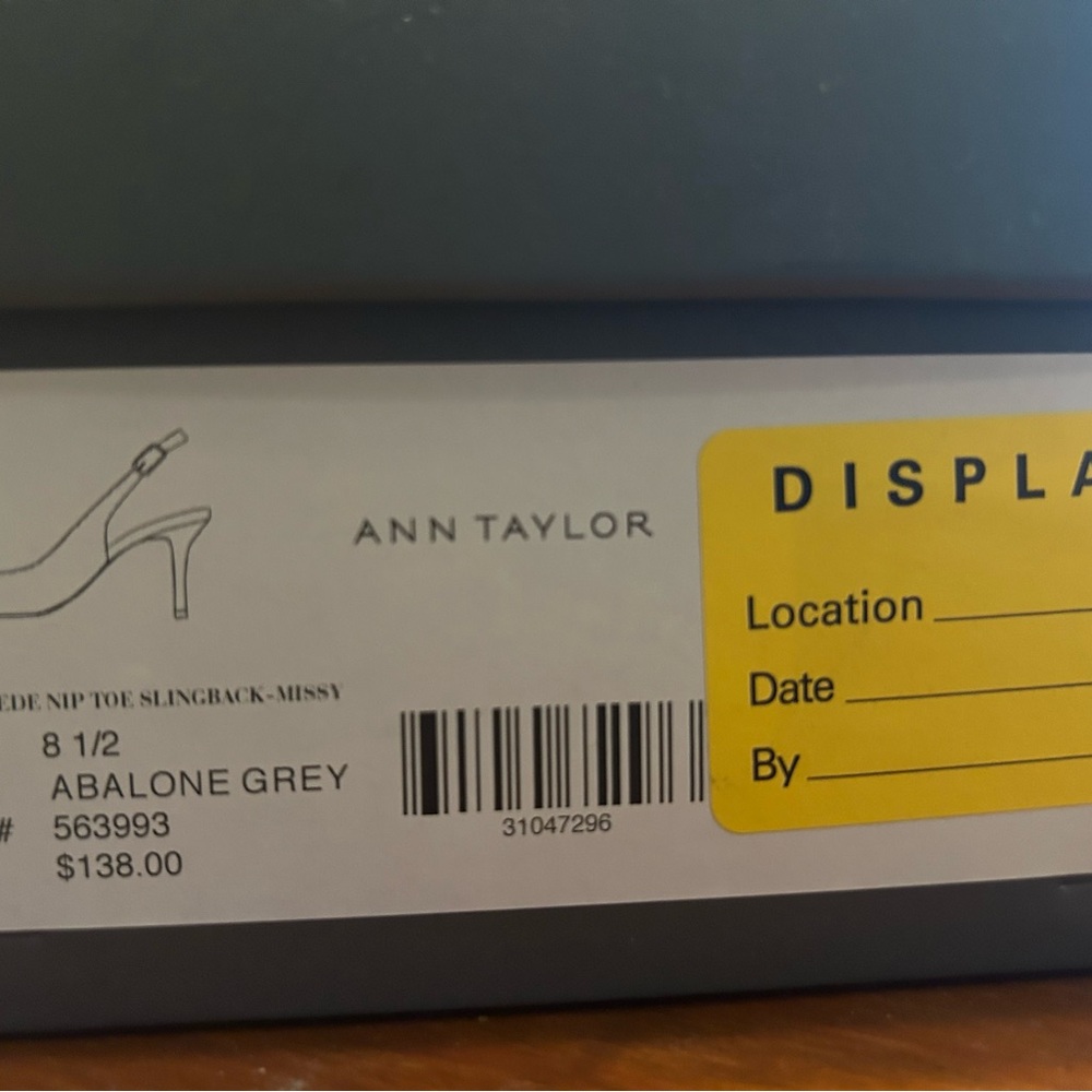 Ann Taylor Evita Suede Nip Toe Slingback Pumps EUC WORN ONCE original price $138
